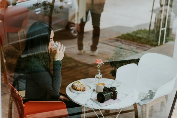 What are the best tips for mixing and matching UK fashion pieces?